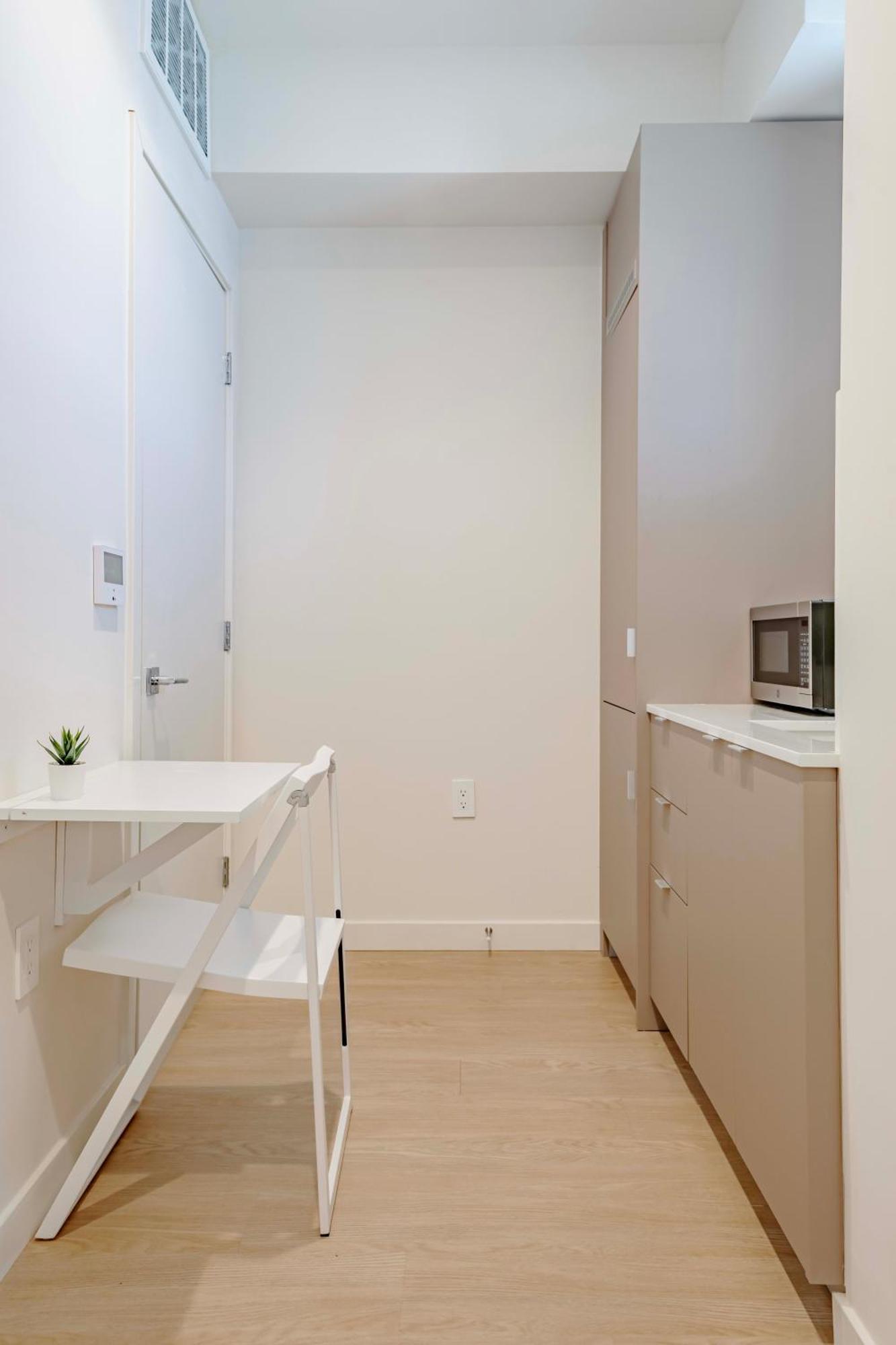 Cozy Coliving Near Ucla In Unit W&d Apartment Los Angeles