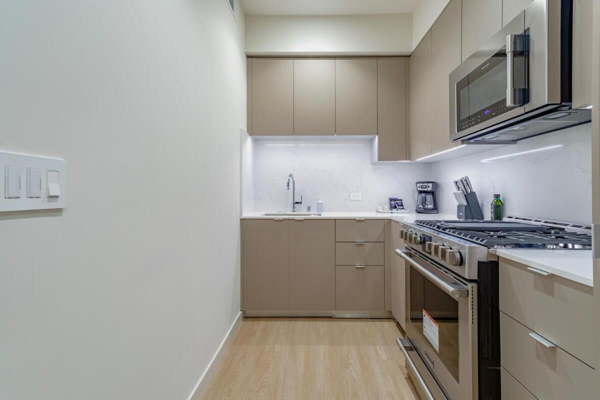 Apartment Stylish Near Ucla Coliving W In Unit W&d