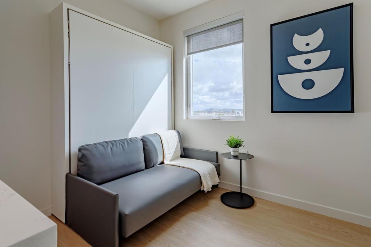 Apartment Stylish Near Ucla Coliving W In Unit W&d Los Angeles