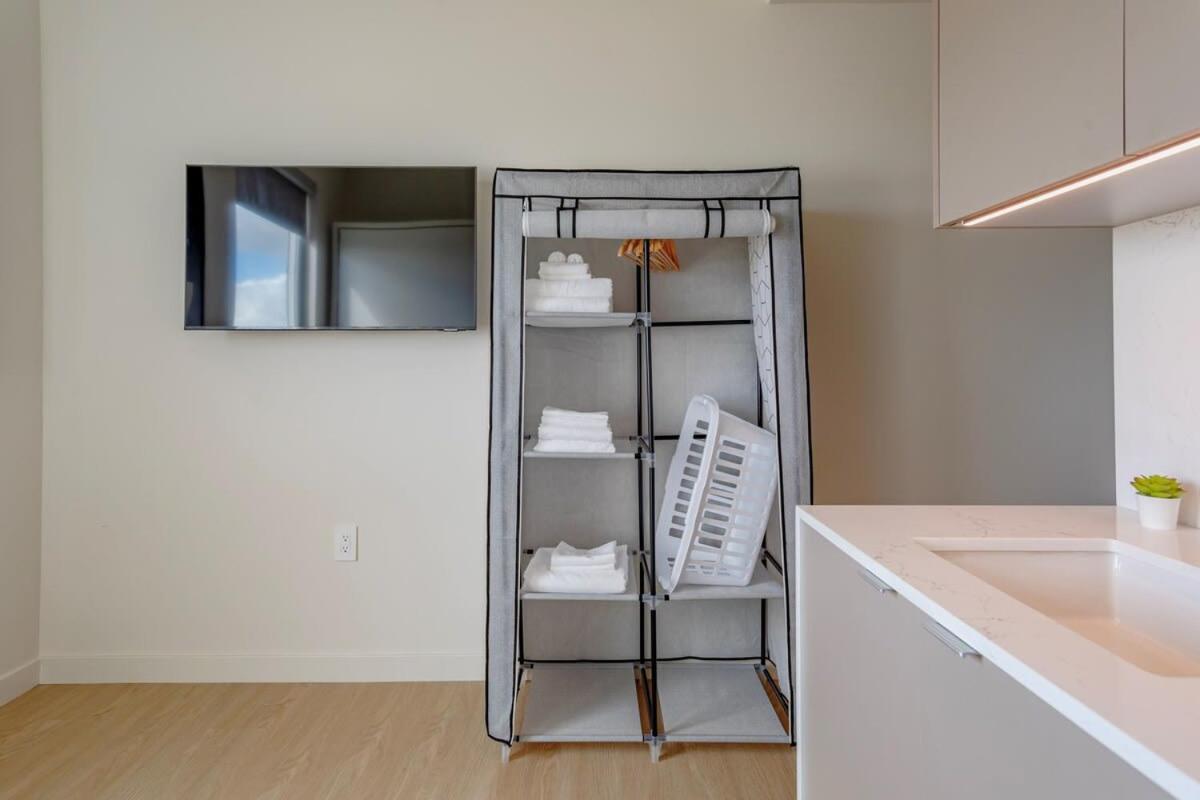 Stylish Near Ucla Coliving W In Unit W&d Los Angeles