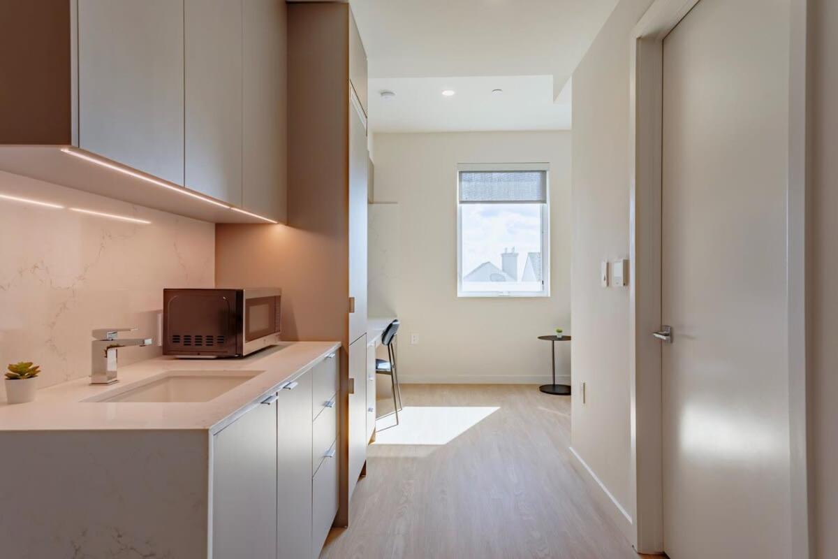 Apartment Stylish Coliving W Walk In Closet Near Ucla Los Angeles