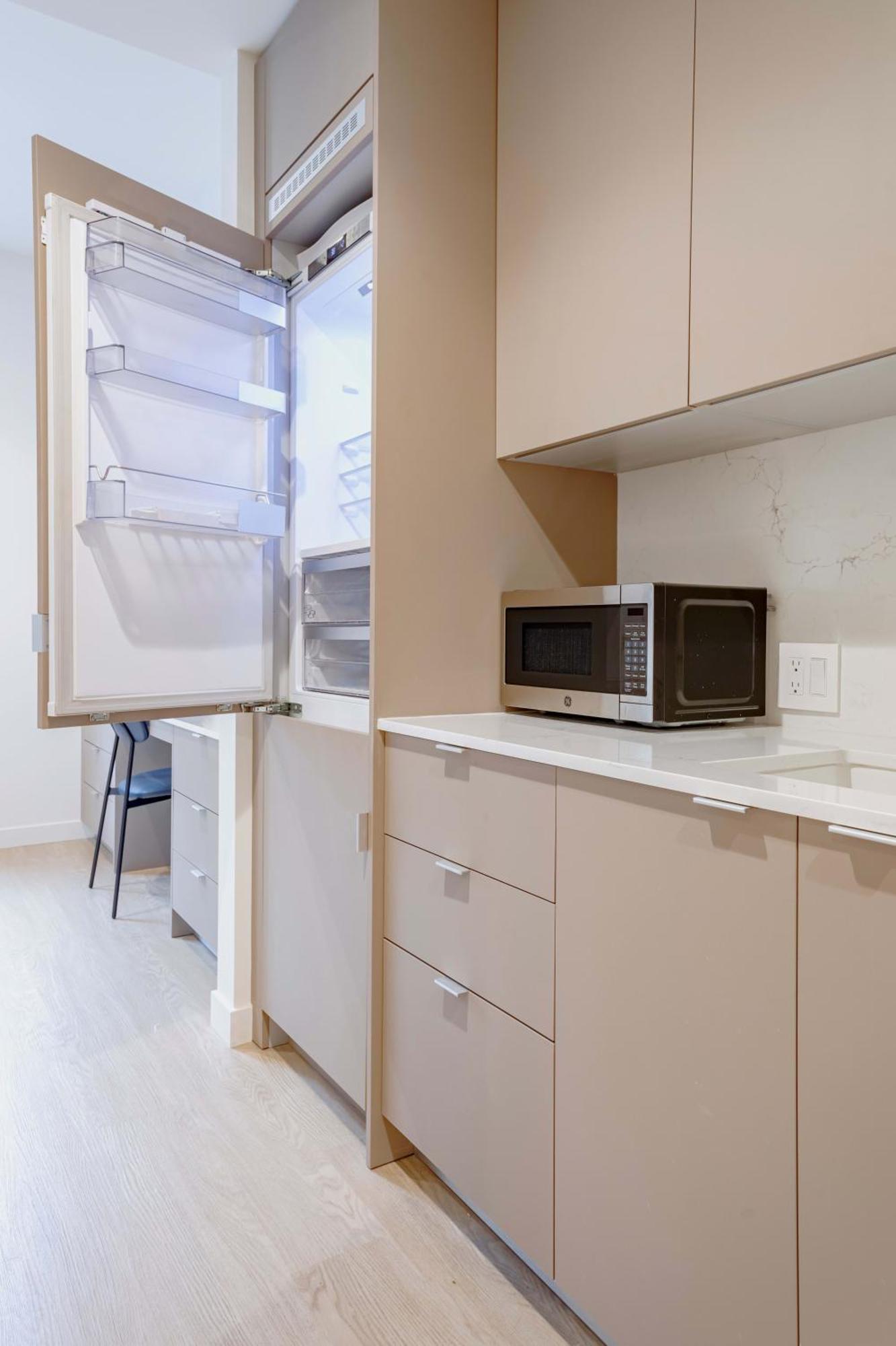 Chic & Cozy Coliving W W&d Near Ucla Apartment