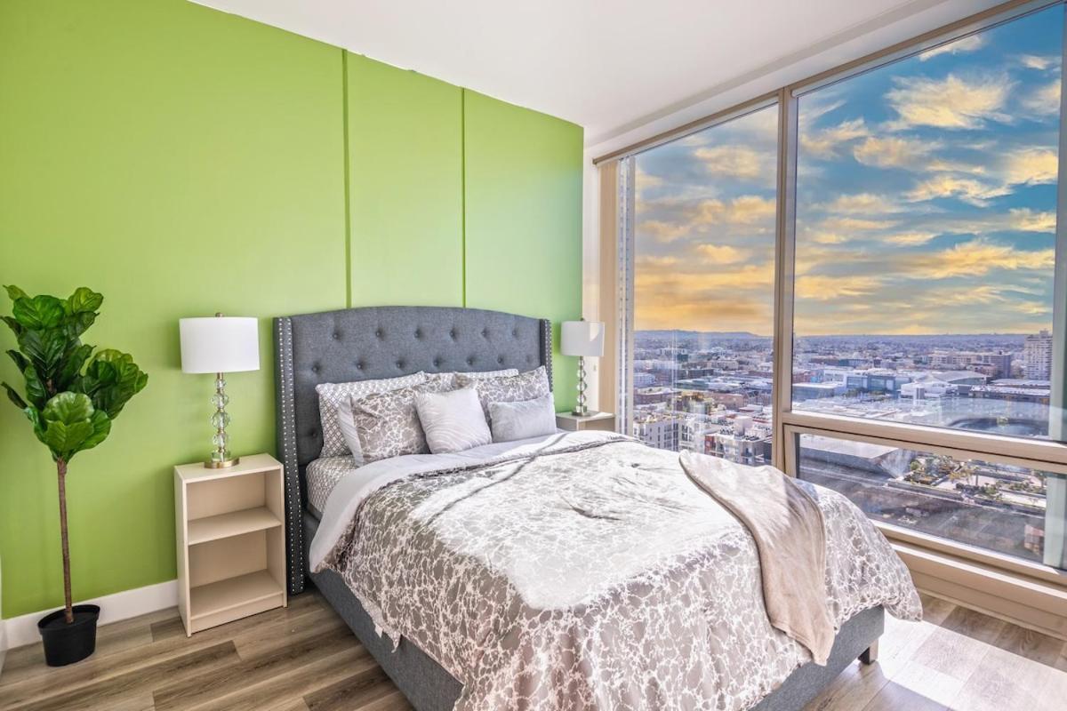 Apartment Fabulous And Hollywood Views For 4 *