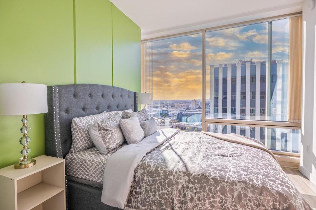 Fabulous And Hollywood Views For 4 Apartment Los Angeles