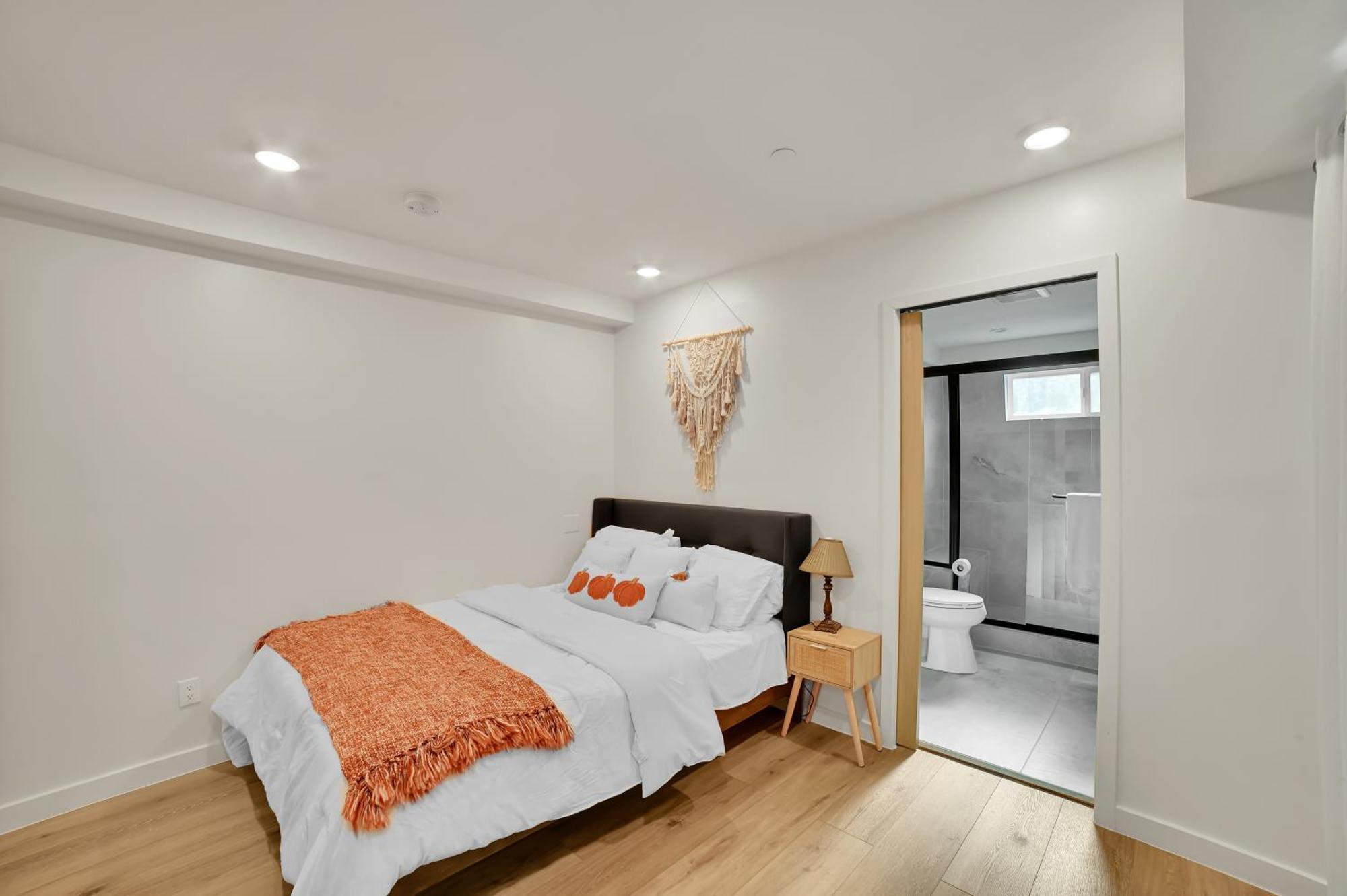 Brand New Chic-nest In Prime Location *