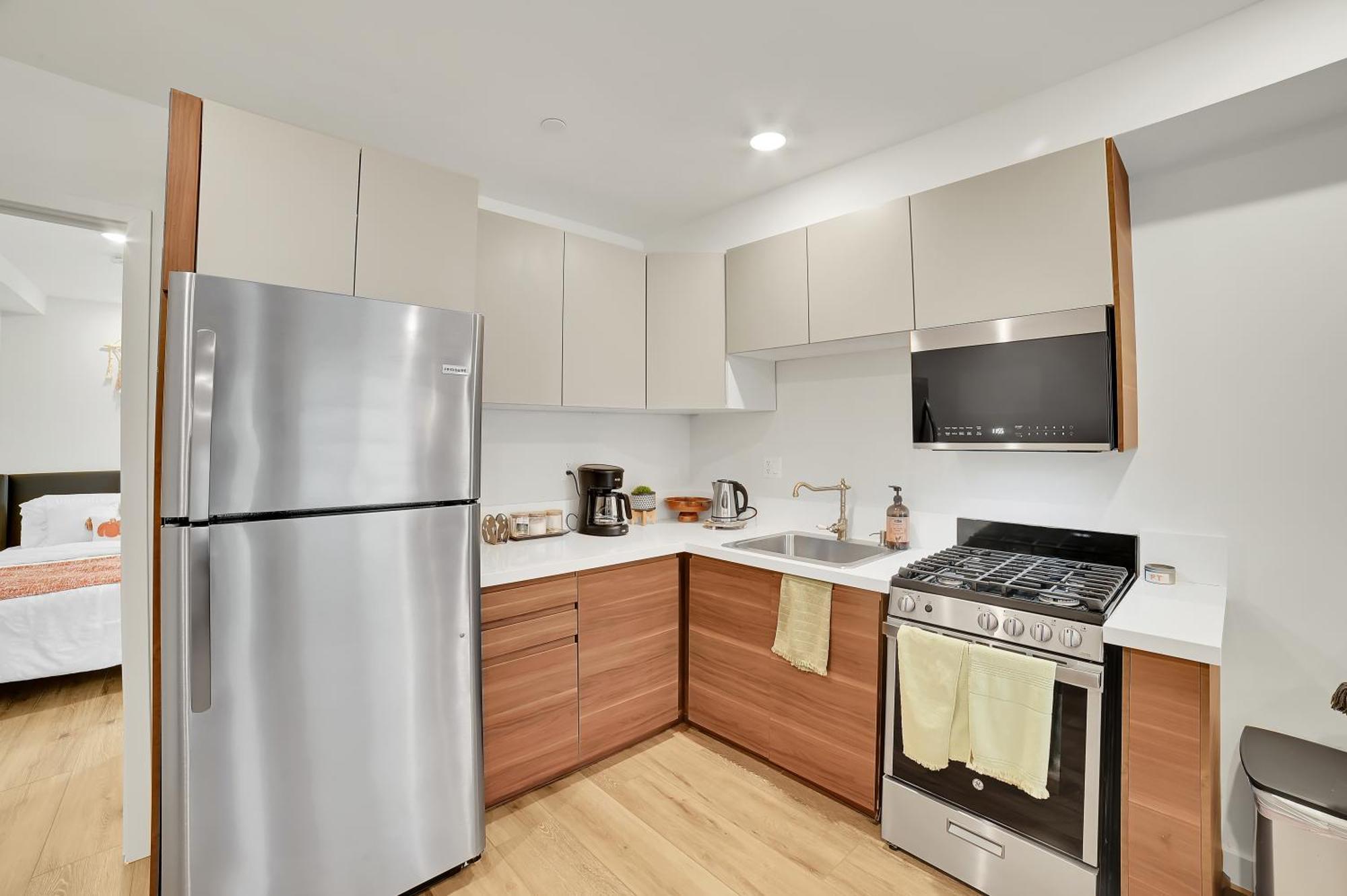 Brand New Chic-nest In Prime Location *