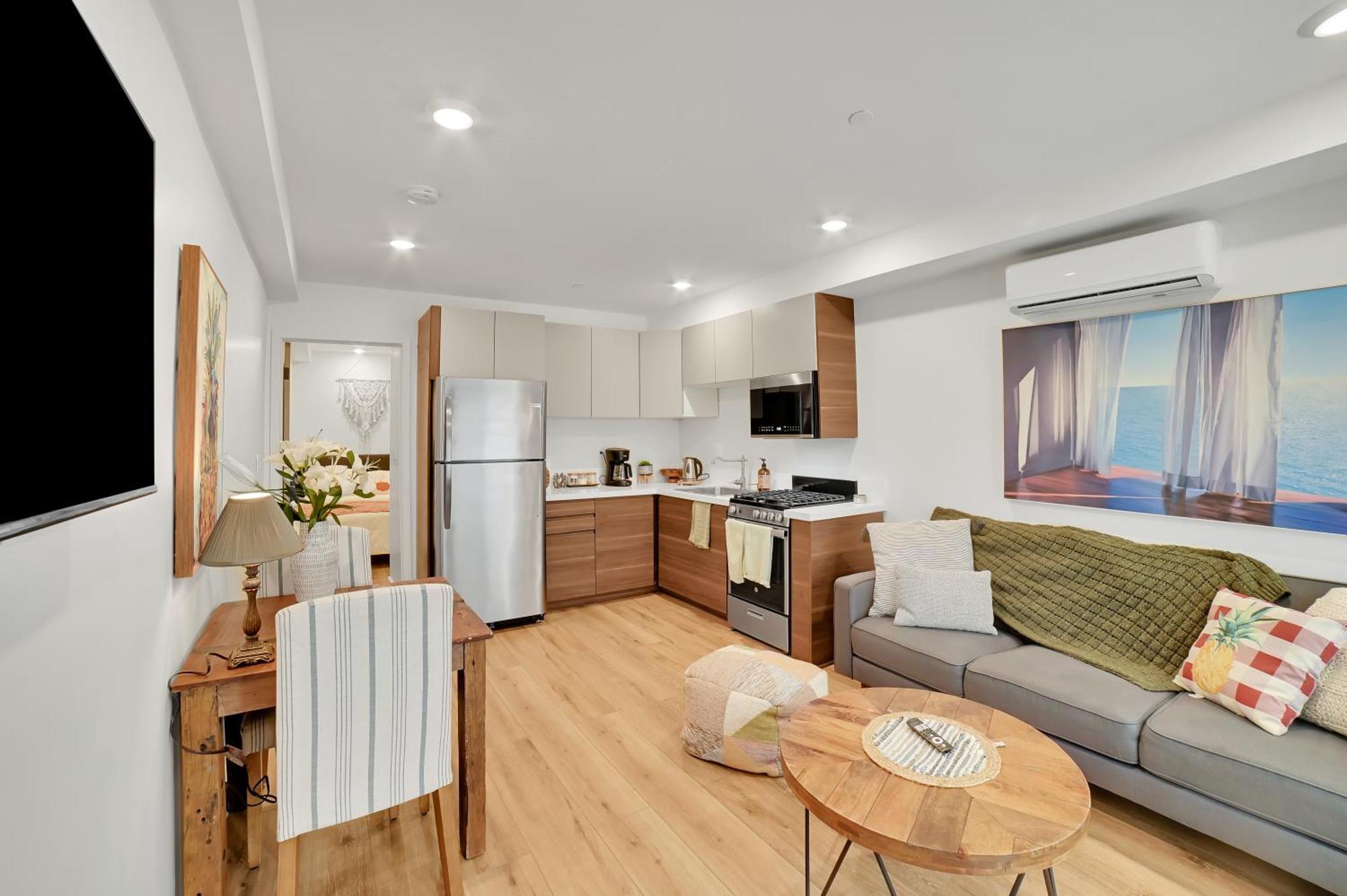 Brand New Chic-nest In Prime Location Holiday home *