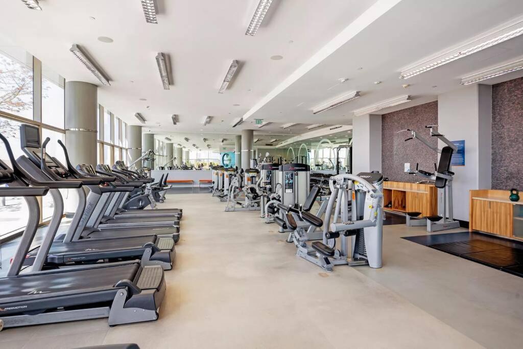 Apartamento Lovely Upscale High Rise Private Parking & Pool Los Angeles