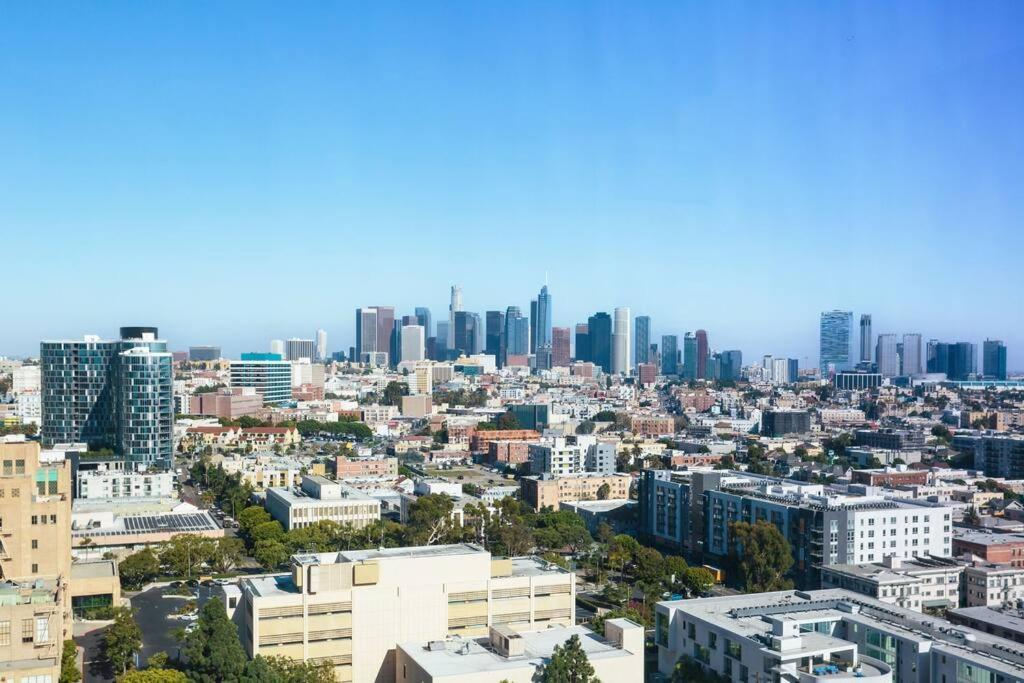Apartamento Lovely Upscale High Rise Private Parking & Pool *