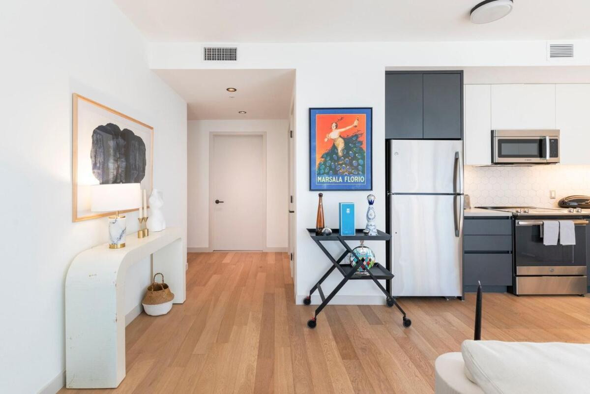 Apartment 2br Vibrant Luxury