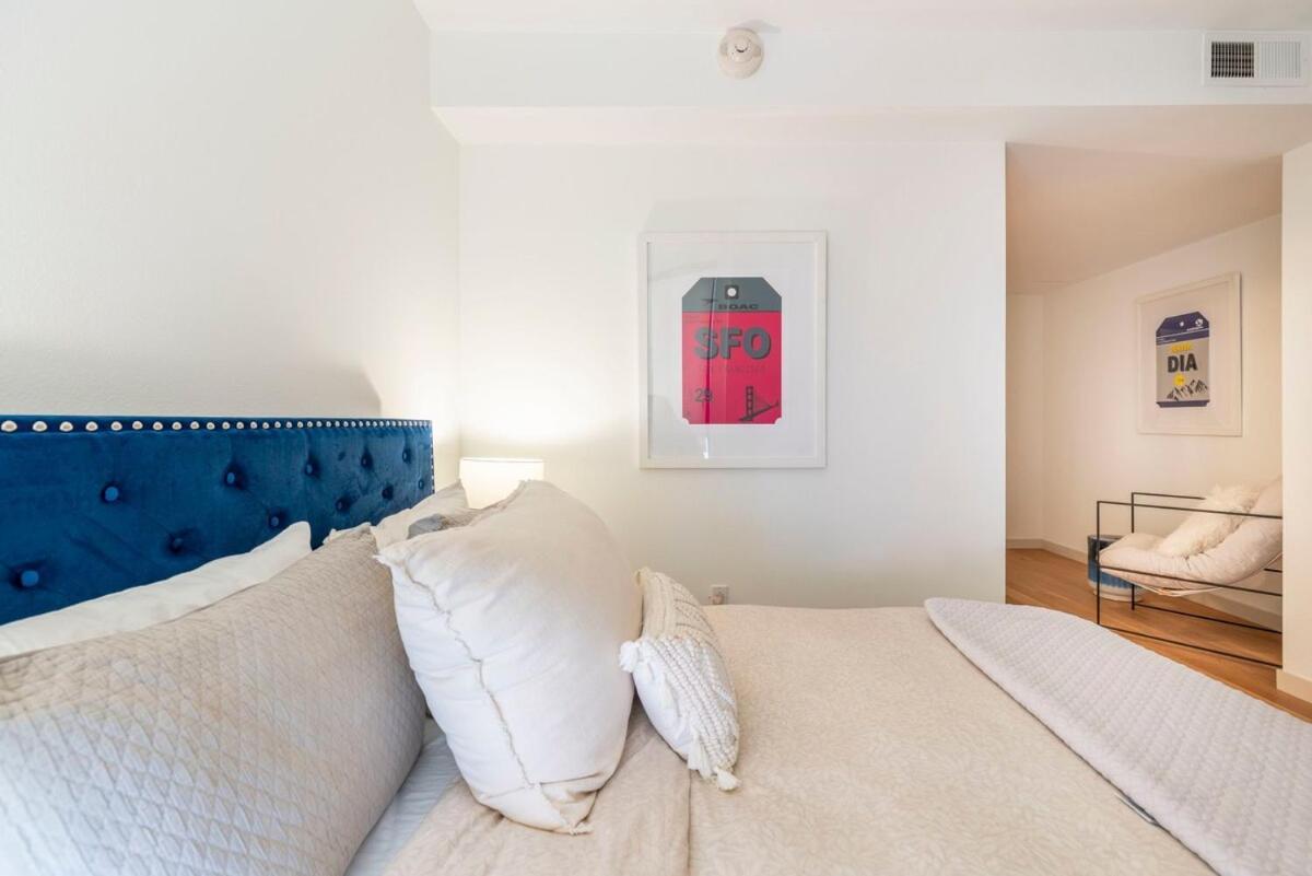 2br Vibrant Luxury Apartment Los Angeles
