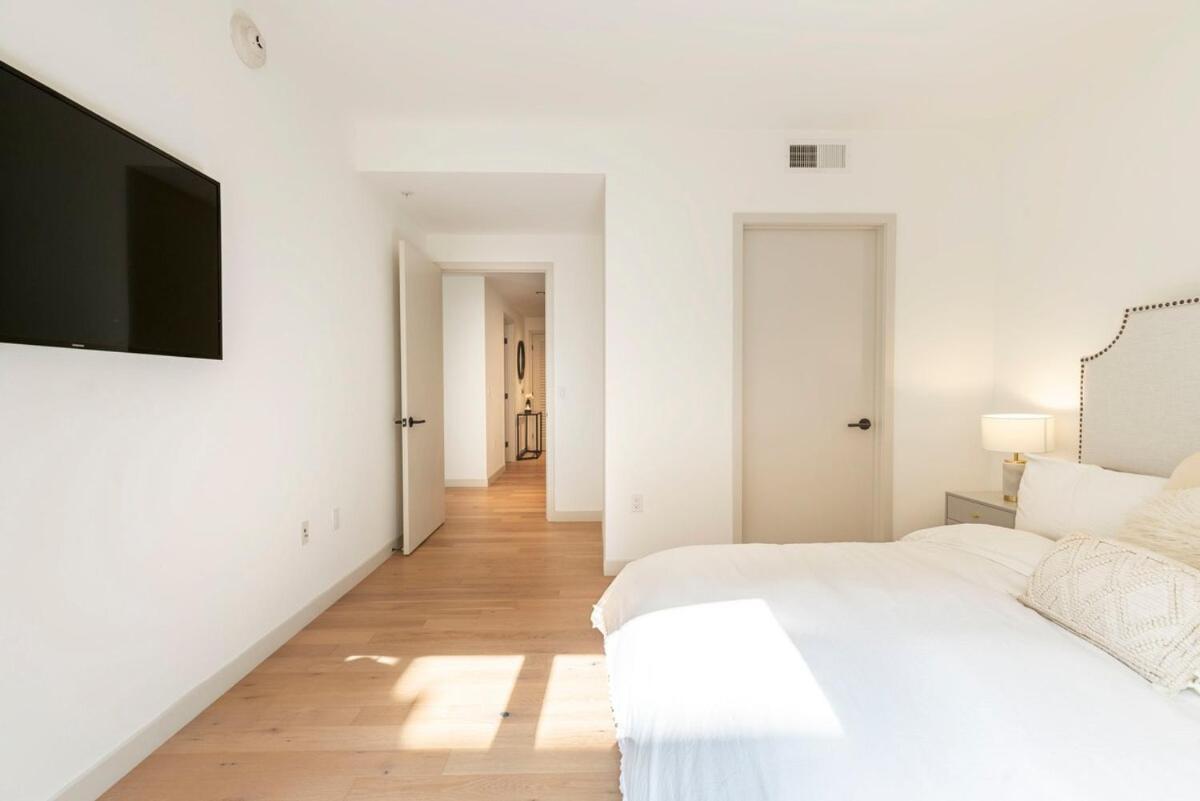 2br Vibrant Luxury * Los Angeles