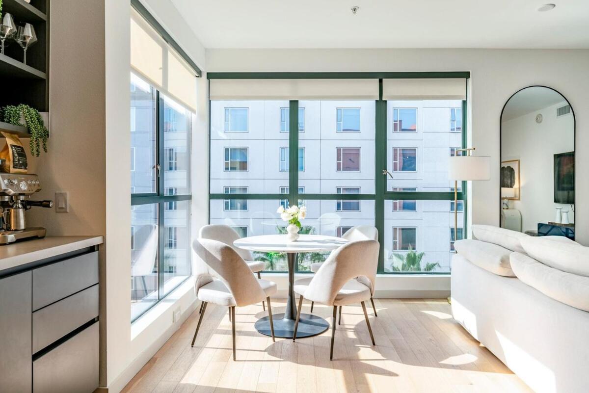 2br Vibrant Luxury Los Angeles