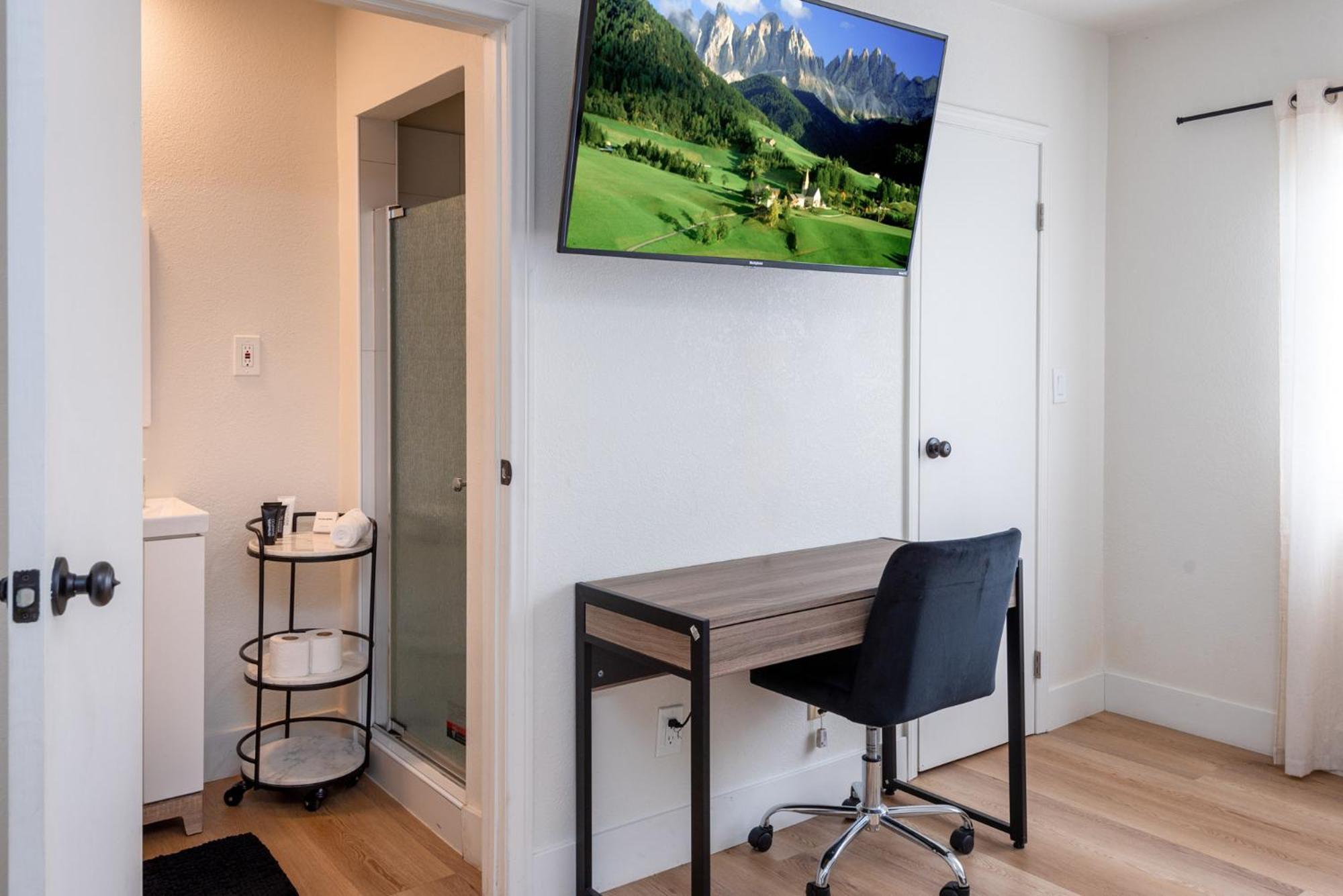 Apartment Modern 1bd In Prime Location