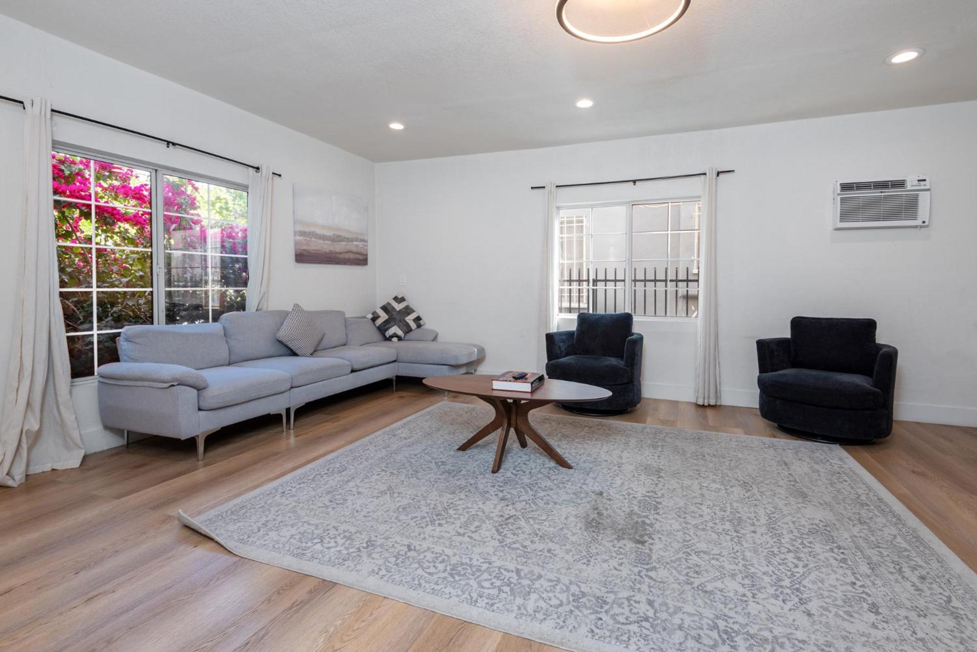 Modern 1bd In Prime Location