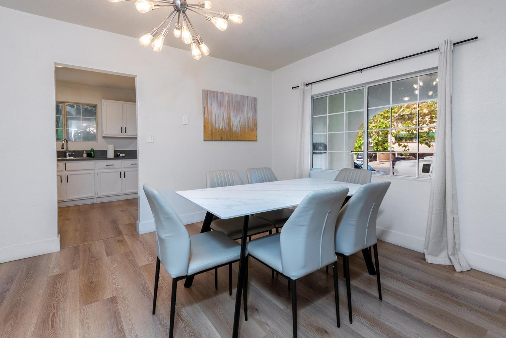 Apartment Modern 1bd In Prime Location *