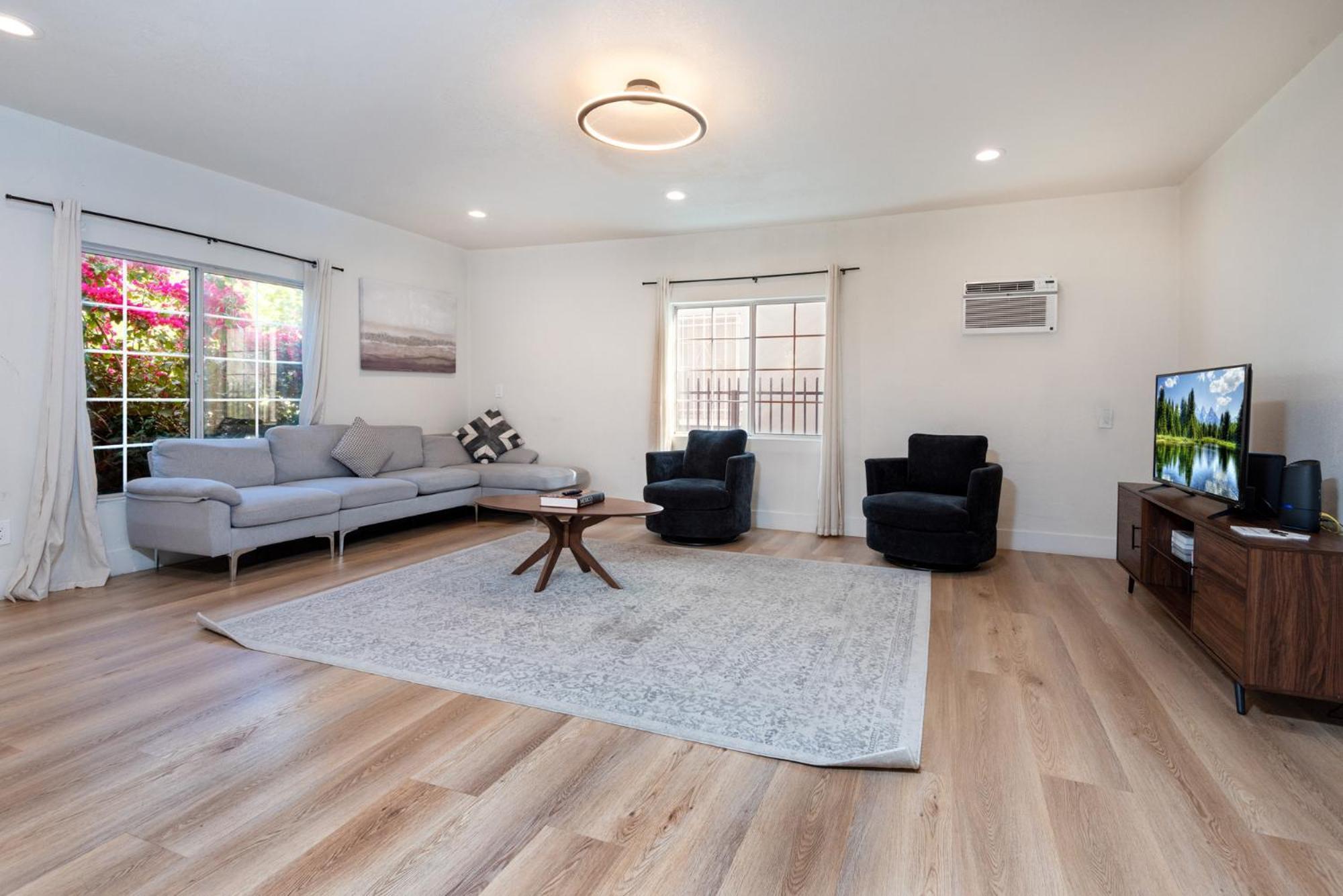 Modern 1bd In Prime Location Apartment
