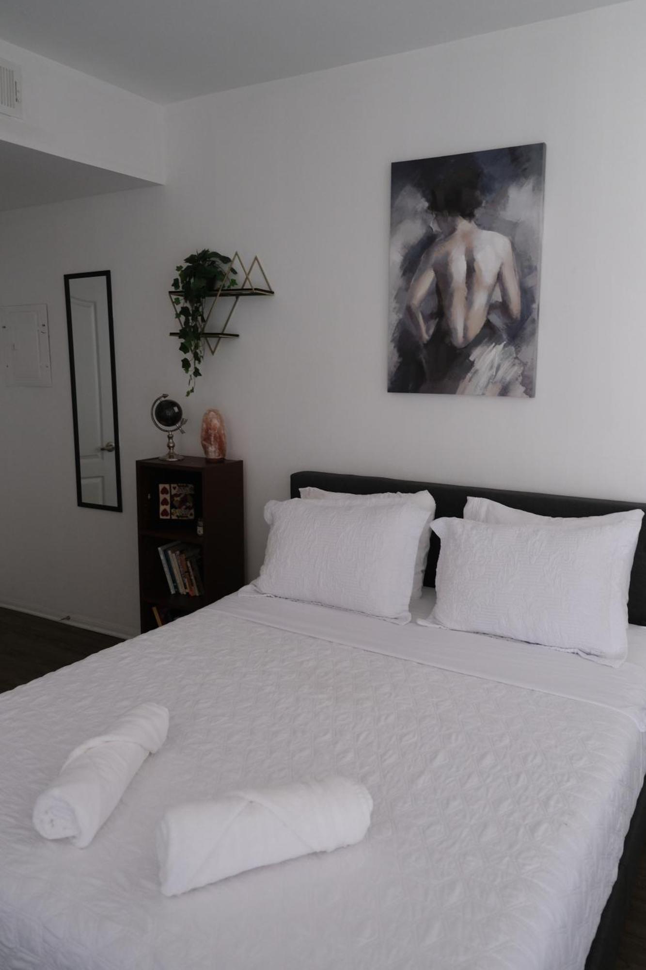 Elegant In Mdr-venice With Pool, Hottub & Gym Apartment Los Angeles