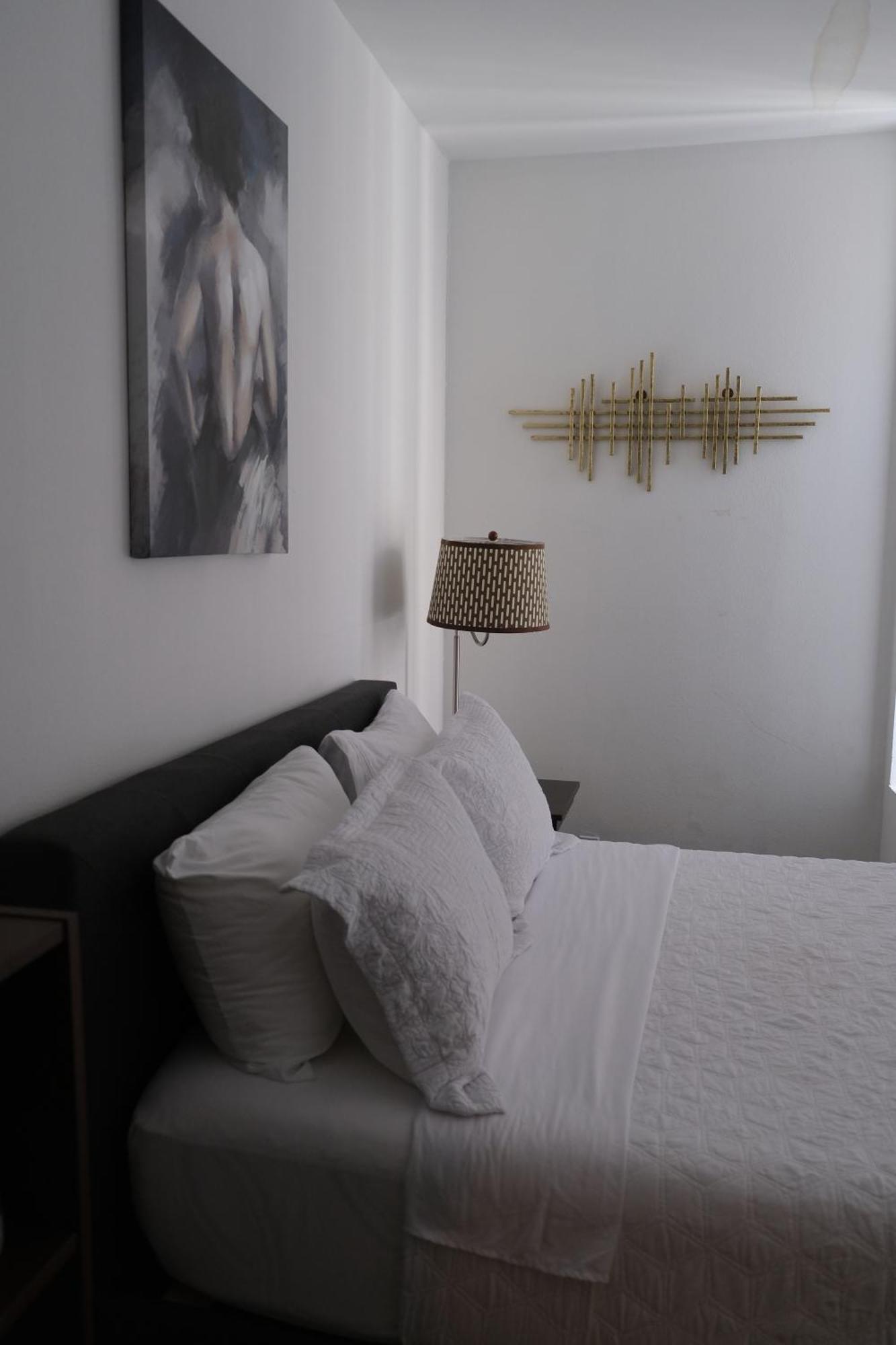 Elegant In Mdr-venice With Pool, Hottub & Gym Apartment