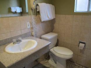 Hyde Park Motel 2*