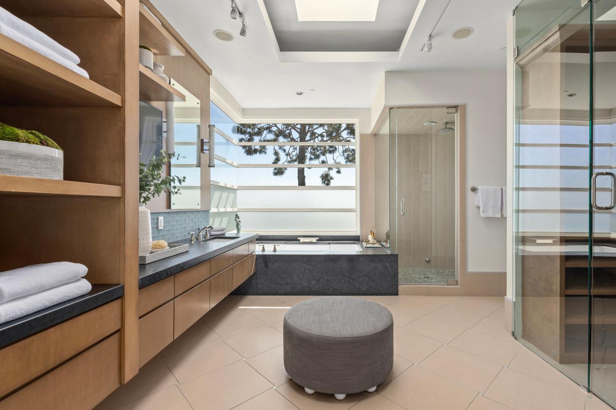Trousdale Grand Villa