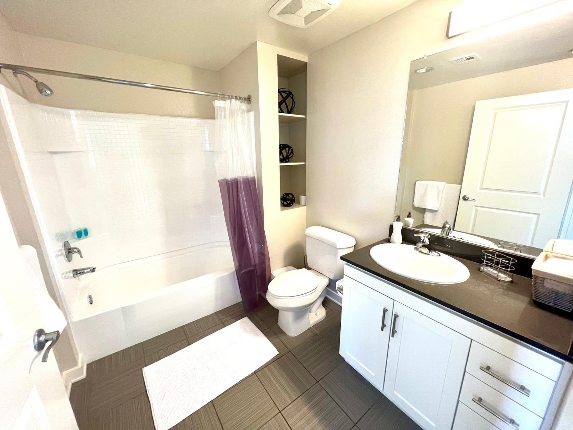 Luxury 2 Bedrooms 2 Bathrooms With Pool And Gym Los Angeles