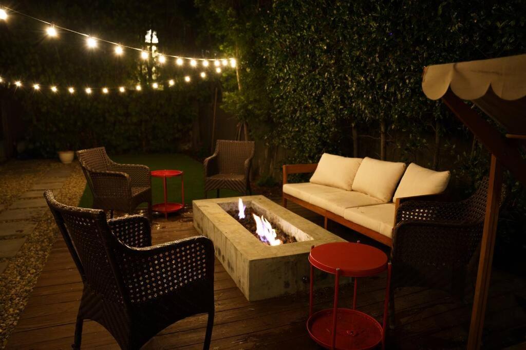 Cozy 3 Bedroom Hollywood Home- Quick Walk To Tourist Spots! * Los Angeles