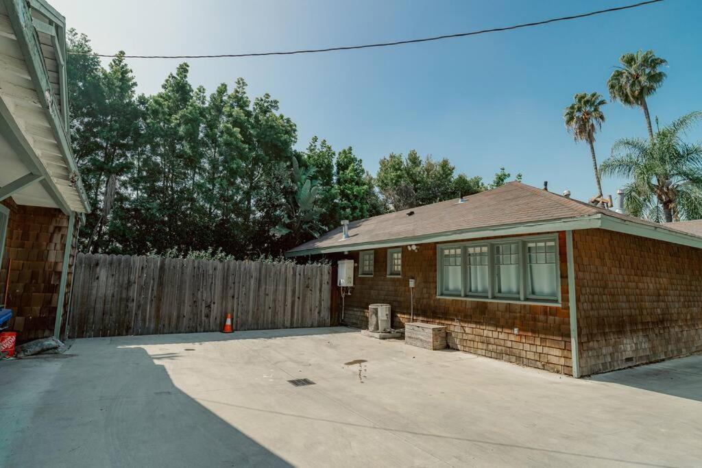 Cozy 3 Bedroom Hollywood Home- Quick Walk To Tourist Spots! * Los Angeles
