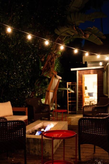Cozy 3 Bedroom Hollywood Home- Quick Walk To Tourist Spots! Holiday home Los Angeles