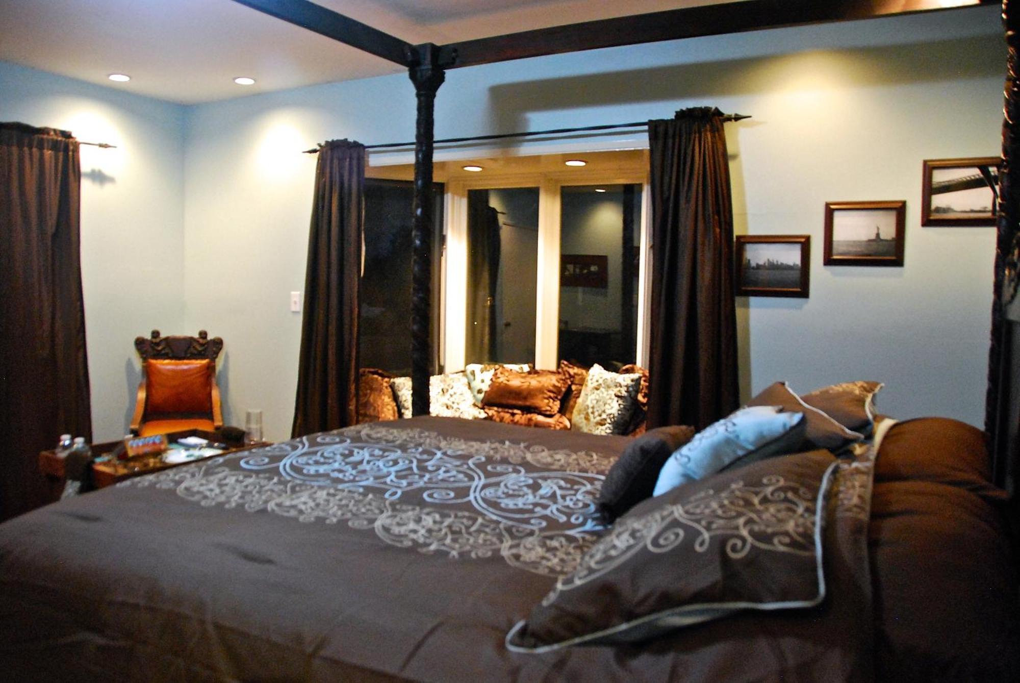 Universal Studios-hollywood Hills Guest With King Bed *