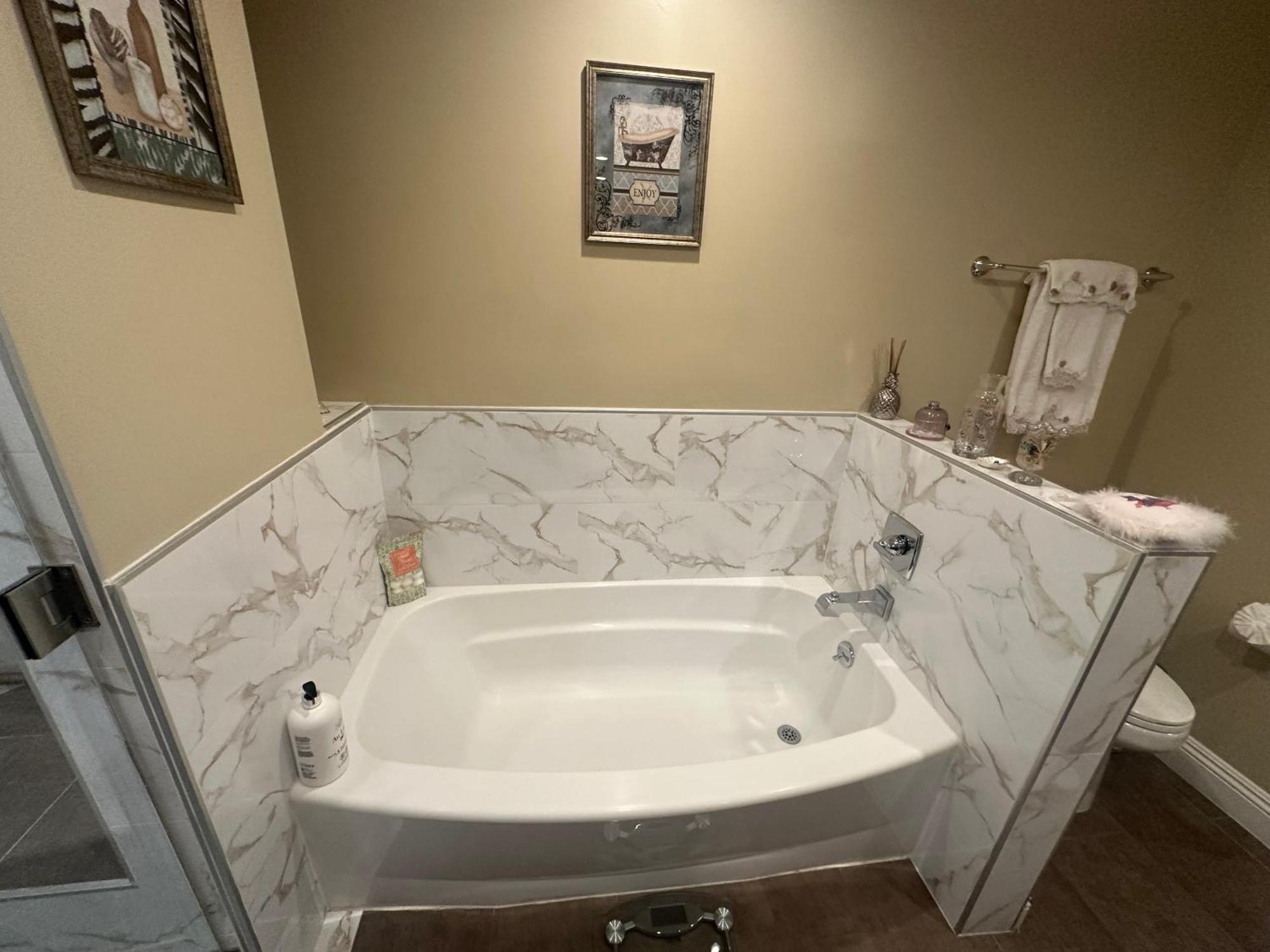 Elegant - Location * Los Angeles