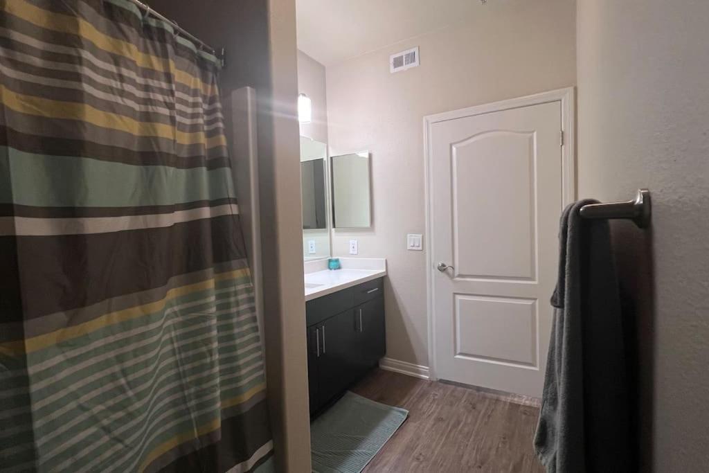 Mdr Chic 1bd/1ba With Pool-view, Spa, Gym, Parking * Los Angeles