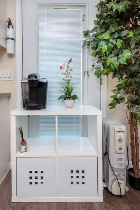 Serene 1br House: Explore La's Holiday home *