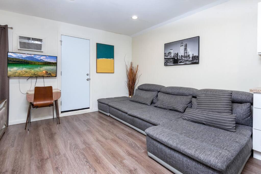 Holiday home Serene 1br House: Explore La's *