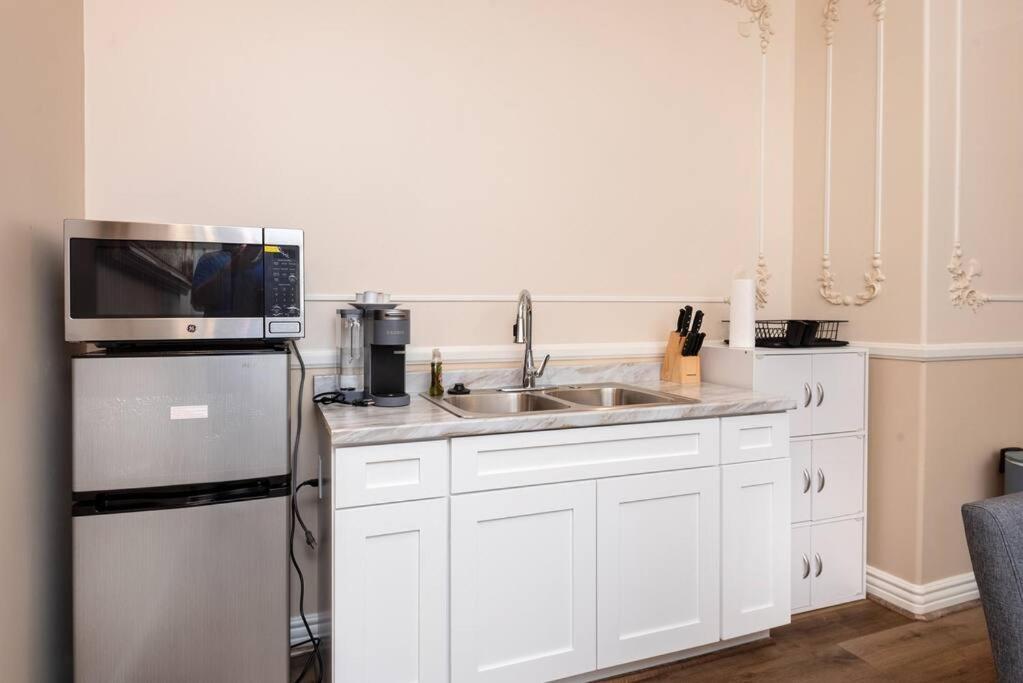 Lavish 2-bedroom In La! Apartment Los Angeles