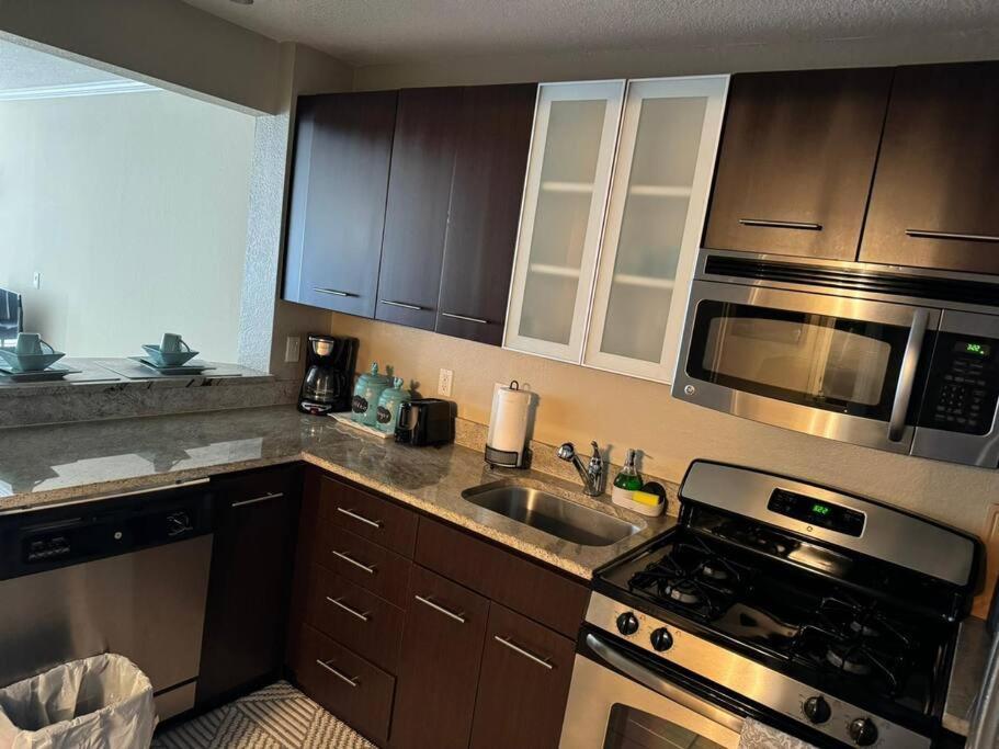 Apartment Perfect Hollywood Blvd Los Angeles