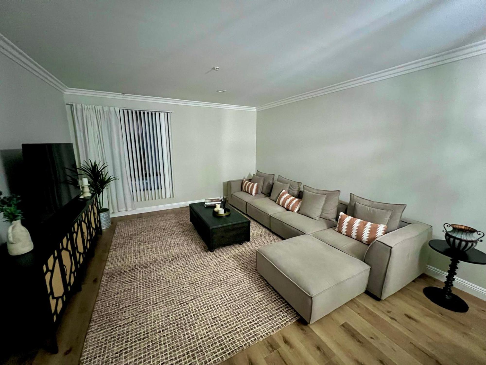 Homestay Shared House Hollywood Hideaway Heart Of Fame Los Angeles