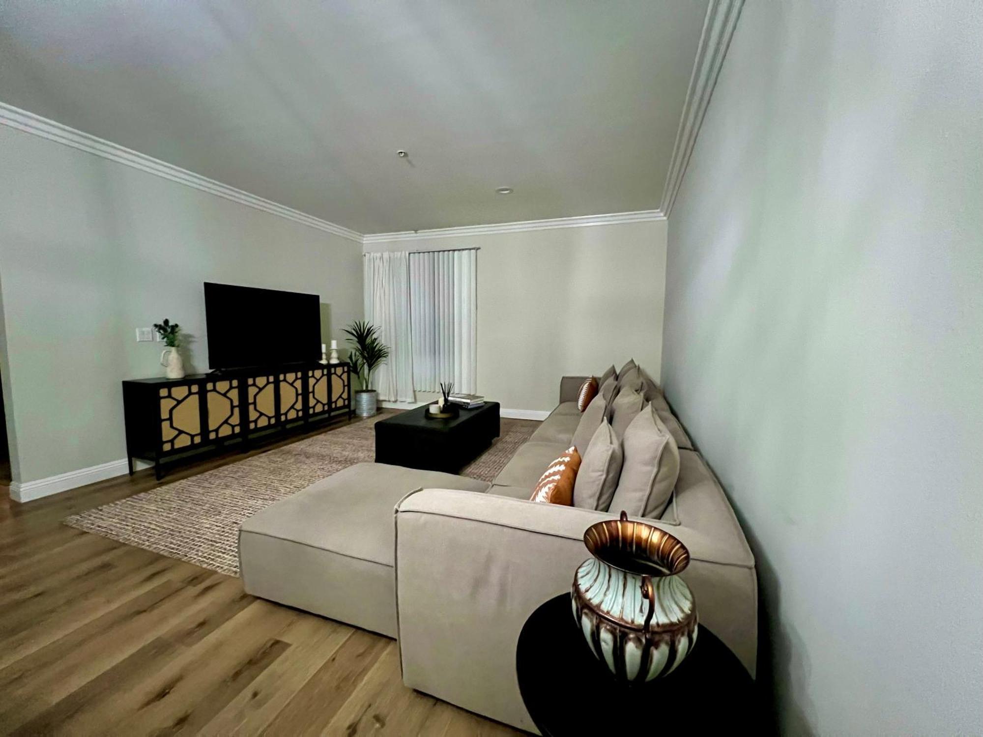 Shared House Hollywood Hideaway Heart Of Fame Homestay Los Angeles