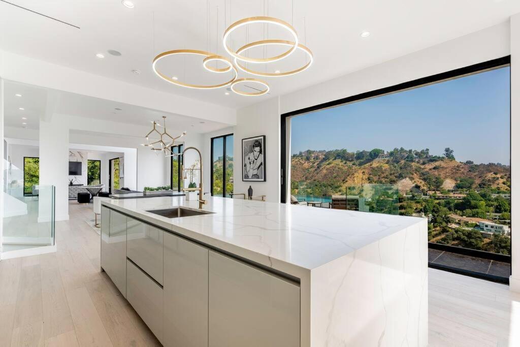Luxurious In Bh Pool, Spa, Theater, Views * Los Angeles