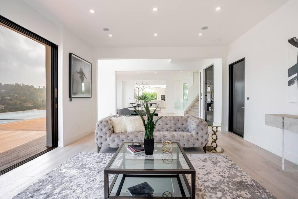 Apartment Luxurious In Bh Pool, Spa, Theater, Views Los Angeles