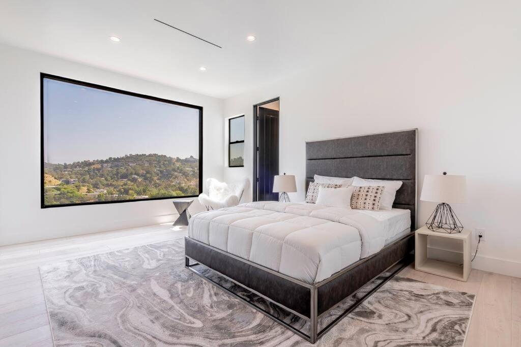 Luxurious In Bh Pool, Spa, Theater, Views Apartment *