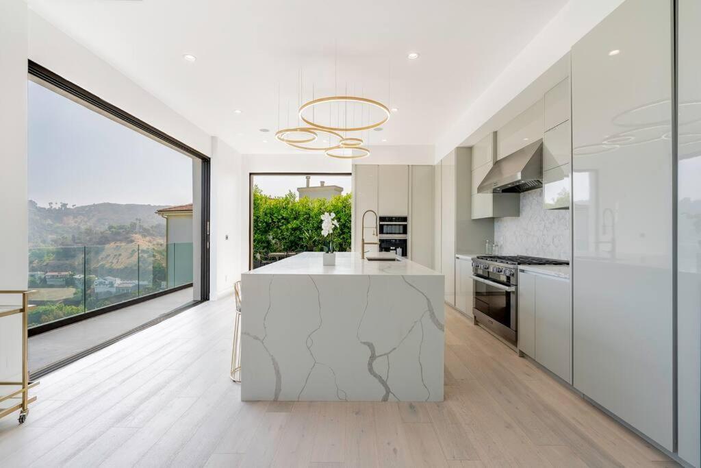 Luxurious In Bh Pool, Spa, Theater, Views * Los Angeles
