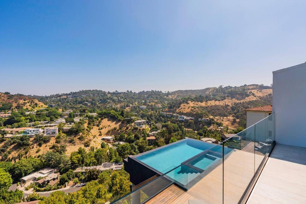 Luxurious In Bh Pool, Spa, Theater, Views Los Angeles