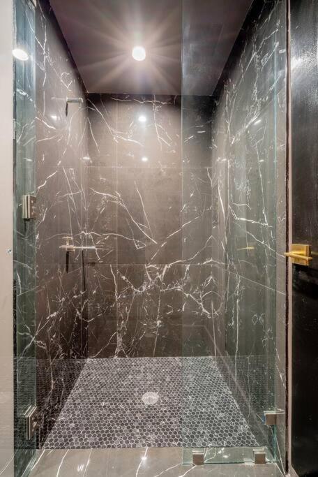 Apartment Luxurious In Bh Pool, Spa, Theater, Views Los Angeles