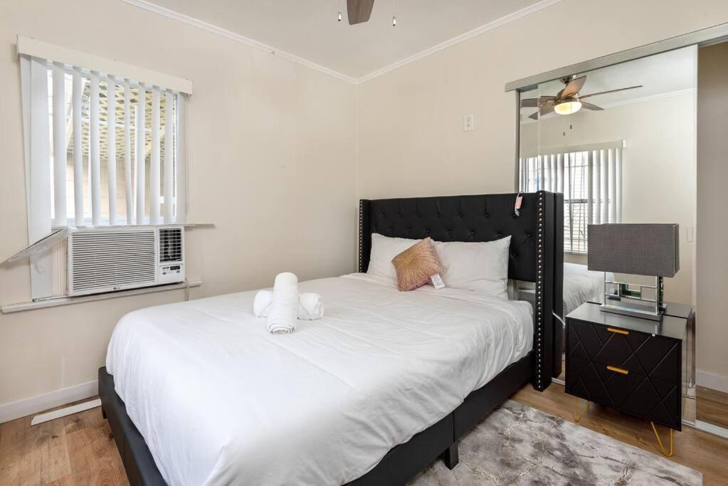 Apartment Spacious 2-bedroom In Lively La *