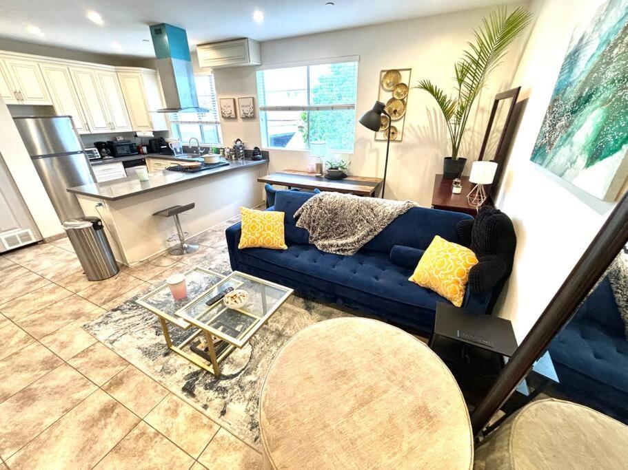 Apartment Birdwatcher's Quiet Perch 3bd 2ba W Parking *