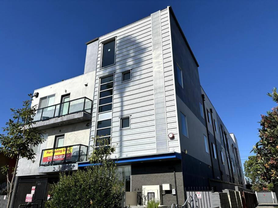 Apartment Birdwatcher's Quiet Perch 3bd 2ba W Parking *