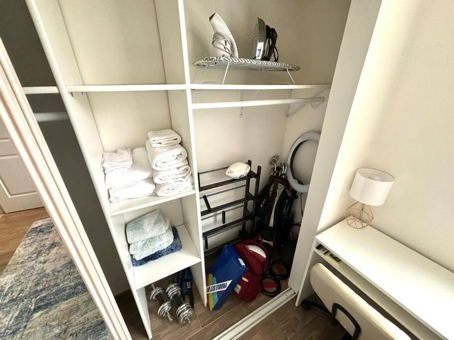 Birdwatcher's Quiet Perch 3bd 2ba W Parking Apartment *