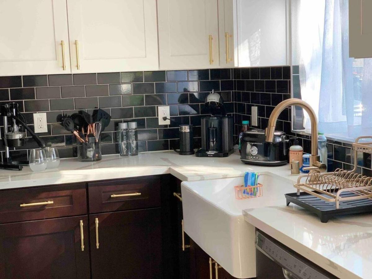Holiday home Stylish 3br House, Lax-sofi-65th-ww *
