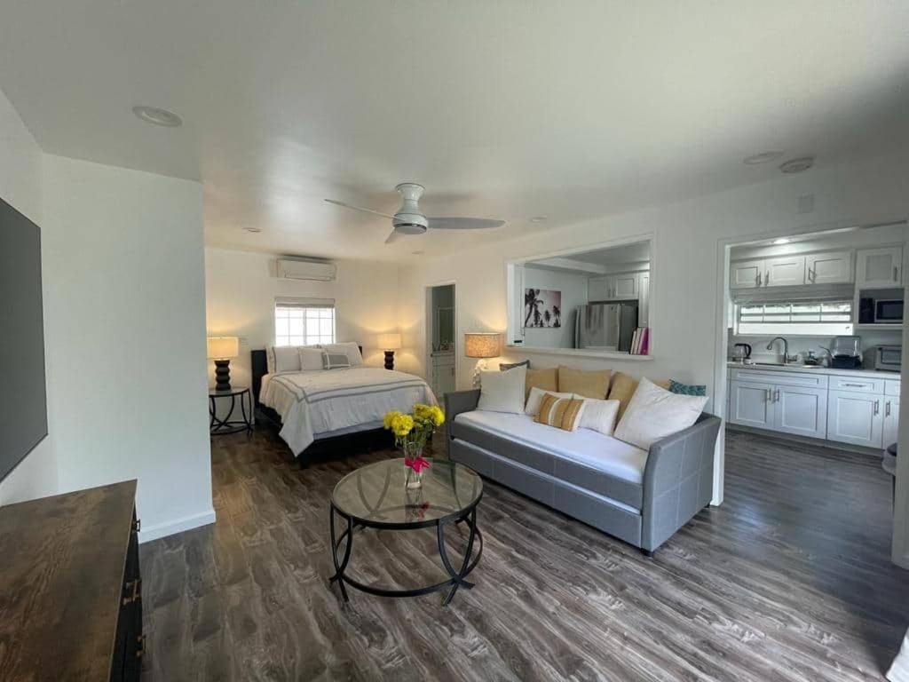 Homestay Charming Bright Traditional In Sherman Oaks Los Angeles